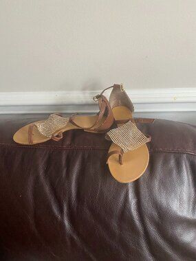 BAMBOO FLAT SANDALS SIZE 6